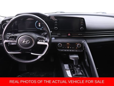 Used 2021 Hyundai Elantra SEL w/ Convenience + Premium Package image 5