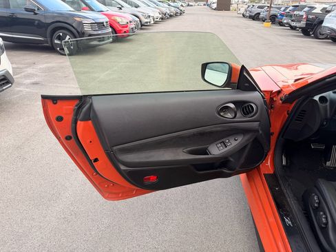 Used 2024 Nissan Z Performance w/ Heritage Edition image 8