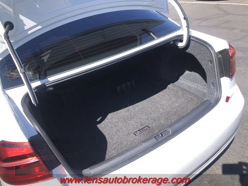 Used 2017 Volkswagen Passat 1.8T S image 18