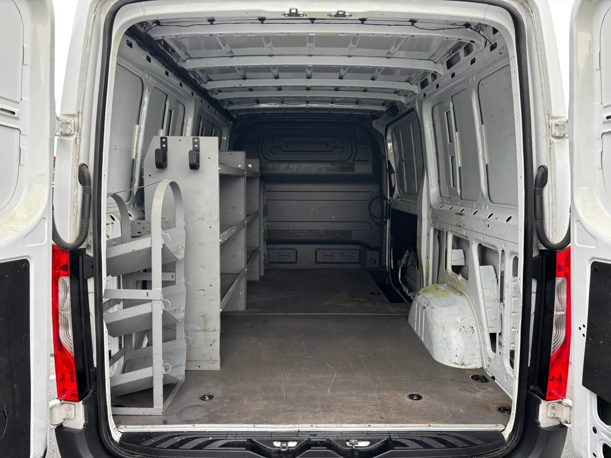 Used 2020 Mercedes-Benz Sprinter 1500 image 9