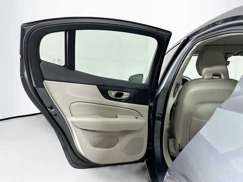 Used 2019 Volvo S60 T6 Inscription image 27