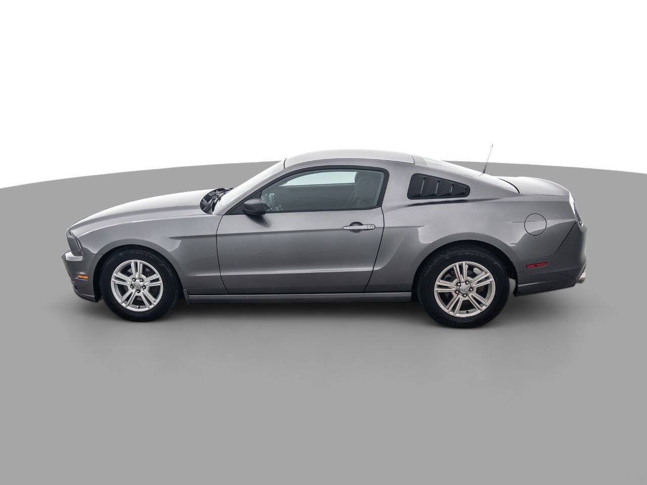Used 2014 Ford Mustang Coupe RWD image 8