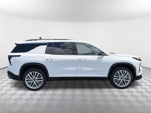 New 2026 Chevrolet Traverse LT w/ Driver Confidence Package FWD image 4