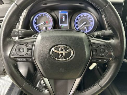 Used 2023 Toyota Camry SE FWD image 18