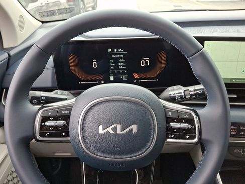 New 2026 Kia Carnival EX image 19