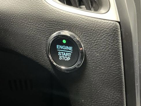 Used 2024 Ford Edge SEL image 21