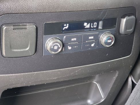 Used 2016 GMC Yukon XL Denali AWD/4WD image 15