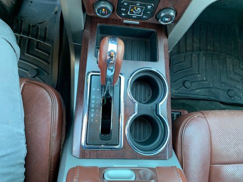 Used 2014 Ford F150 King Ranch w/ King Ranch Luxury Package image 12