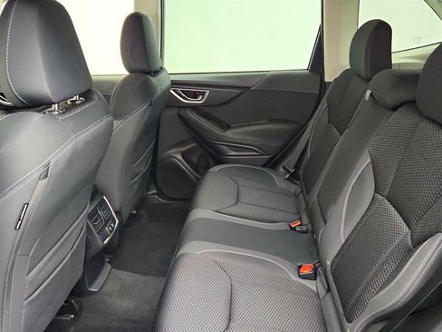 Used 2022 Subaru Forester Premium AWD/4WD image 21