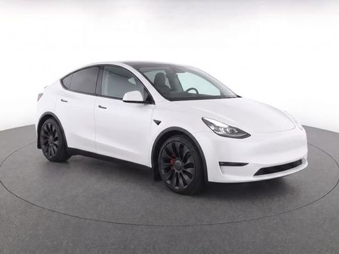 Used 2022 Tesla Model Y Performance AWD/4WD image 2