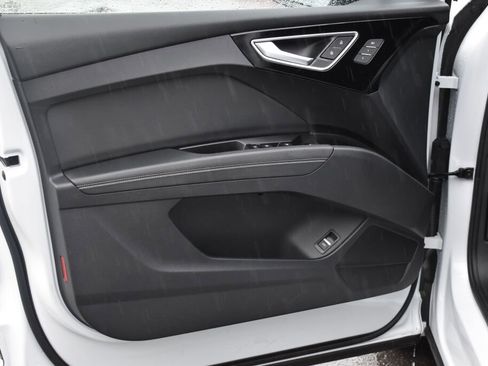 Used 2023 Audi Q4 e-tron Premium Plus w/ Premium Plus image 14