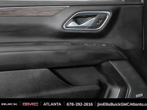 Used 2022 Chevrolet Suburban LT w/ Luxury Package image 7