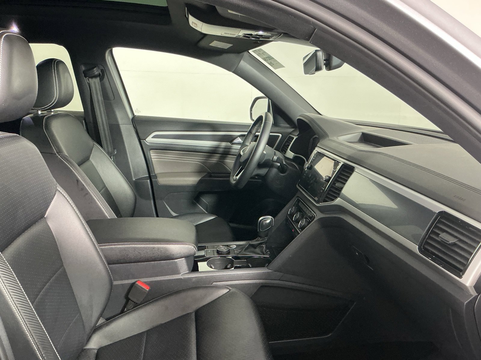 Used 2022 Volkswagen Atlas Cross Sport SEL AWD/4WD image 18