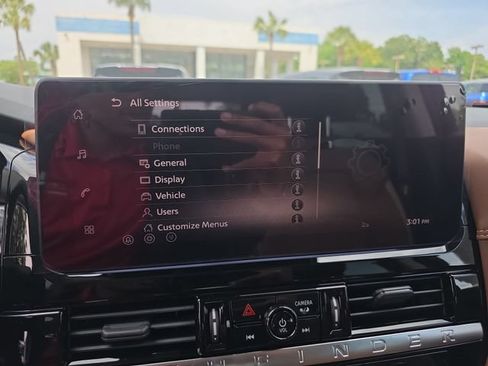 New 2026 Nissan Pathfinder Platinum w/ Cargo Package AWD/4WD image 23