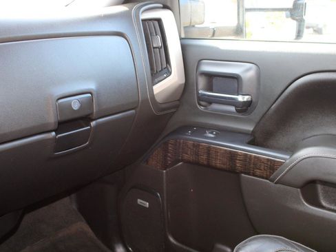 Used 2015 GMC Sierra 3500 Denali w/ Duramax Plus Package image 12