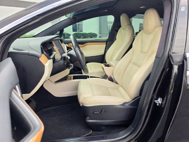 Used 2020 Tesla Model X Long Range AWD/4WD image 31