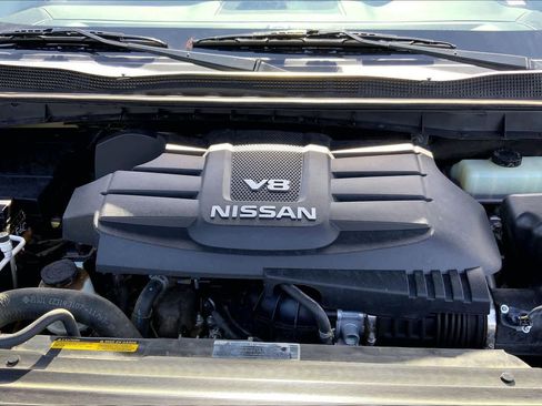 Used 2018 Nissan Titan PRO-4X w/ Pro-4x Utility Package image 32