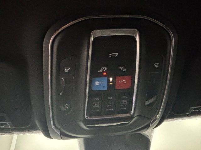 Used 2025 Jeep Grand Cherokee L Limited w/ Luxury Tech Group II AWD/4WD image 41