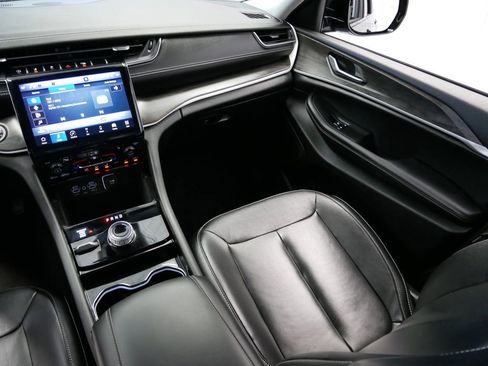 Certified 2023 Jeep Grand Cherokee Limited image 21