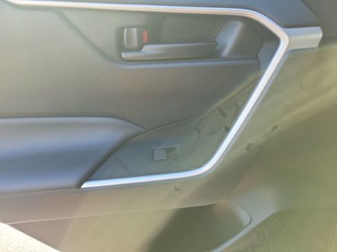 Used 2023 Toyota RAV4 LE image 8