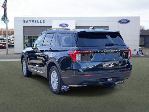 Used 2025 Ford Explorer Active image 4