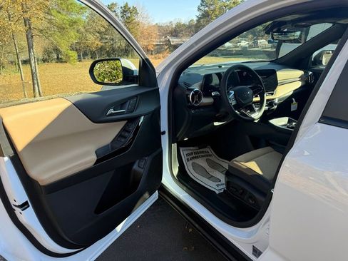 New 2026 Chevrolet Equinox ACTIV w/ Convenience Package III image 7