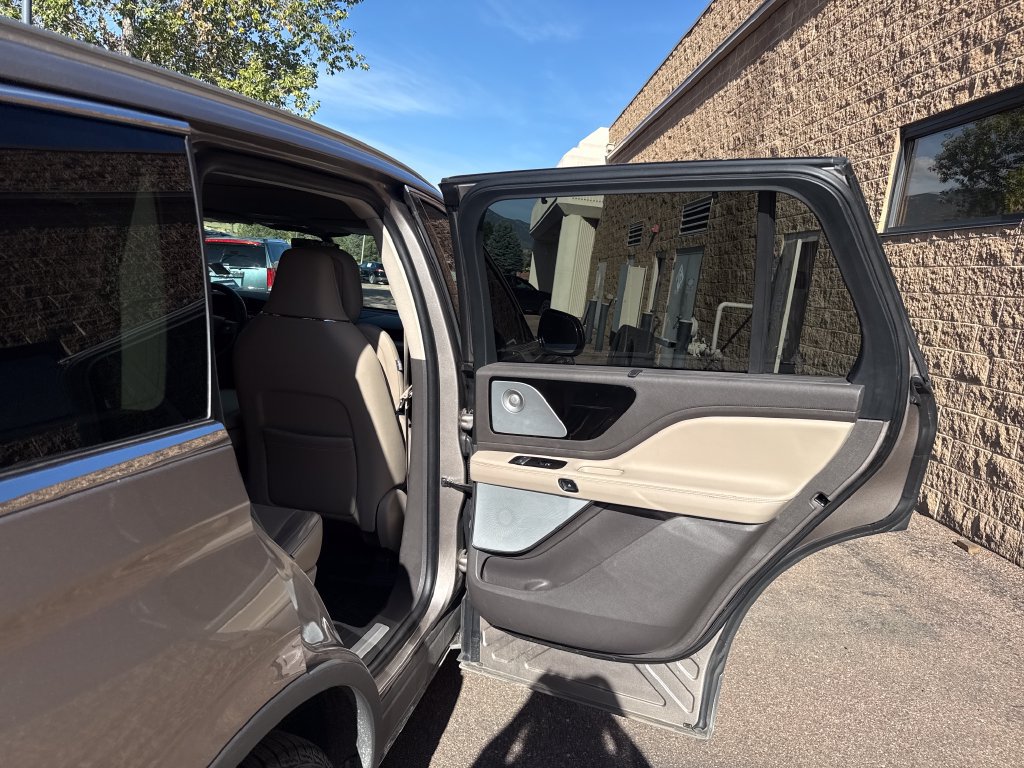 Used 2021 Lincoln Aviator Reserve w/ Equipment Group 201A AWD/4WD image 24