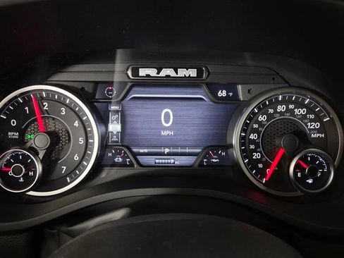 New 2026 RAM 1500 4x4 Crew Cab image 16