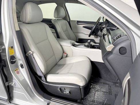 Used 2014 Lexus LS 460 w/ Comfort Package RWD image 56