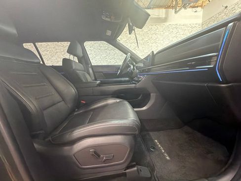 Certified 2025 Hyundai Santa Fe Calligraphy FWD image 12