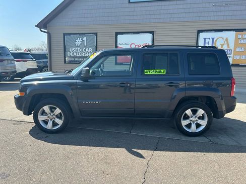 Used 2016 Jeep Patriot Latitude image 10