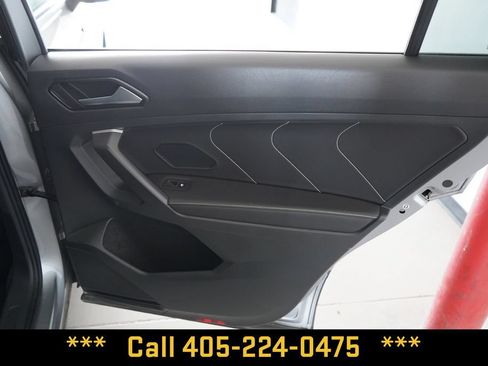 Used 2024 Volkswagen Tiguan SE FWD image 21