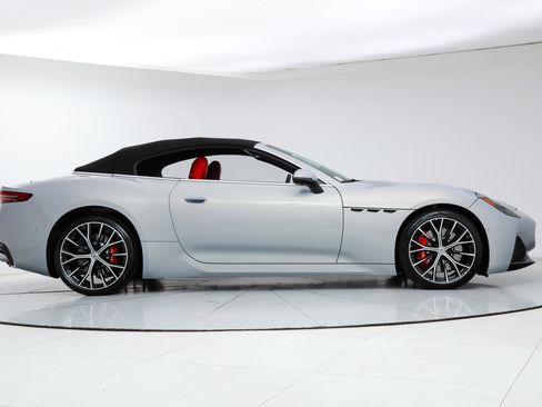 Used 2026 Maserati GranCabrio Modena AWD/4WD image 4