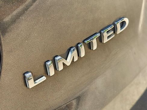 Used 2017 Ford Explorer Limited FWD image 12