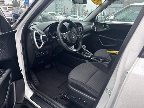 Certified 2021 Kia Soul S image 13