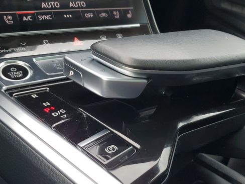 Used 2024 Audi Q8 e-tron Prestige w/ Prestige Package image 32