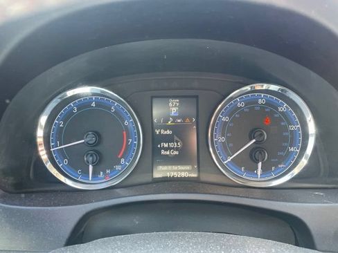 Used 2017 Toyota Corolla SE 50th Anniversary FWD image 6