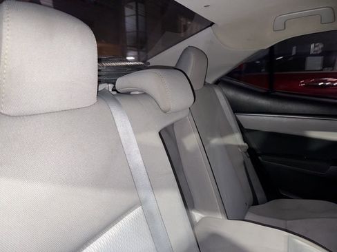 Used 2016 Toyota Corolla LE image 15