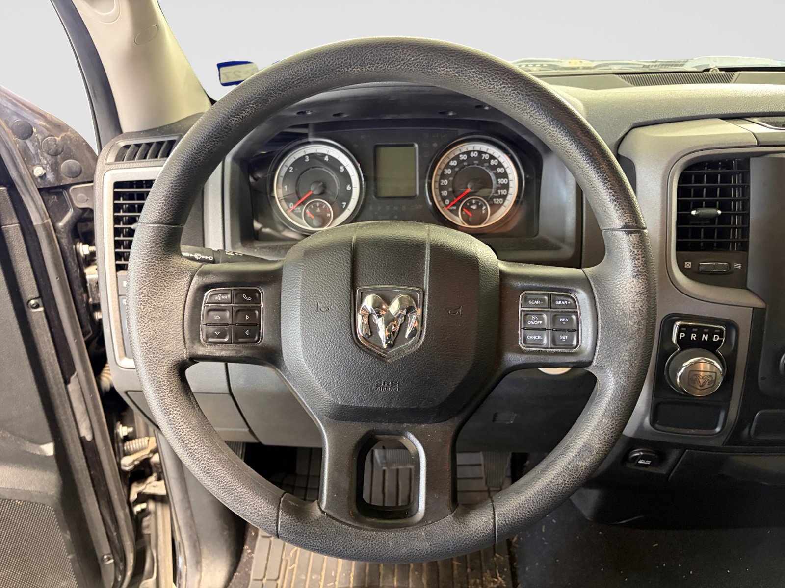 Used 2018 RAM 1500 Express RWD image 13