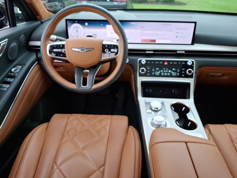 Used 2025 Genesis GV80 3.5T Prestige AWD/4WD image 12