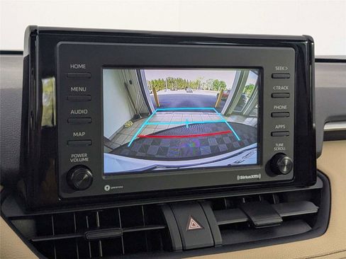 Used 2021 Toyota RAV4 XLE w/ Convenience Package image 22