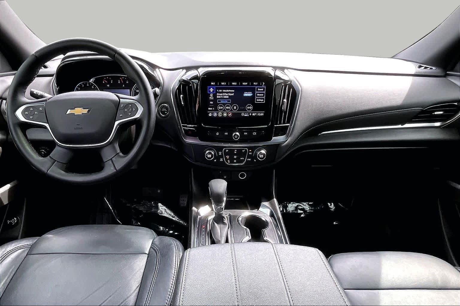 Used 2023 Chevrolet Traverse LT FWD image 15