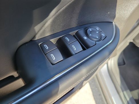 Used 2022 Buick Envision Preferred image 25