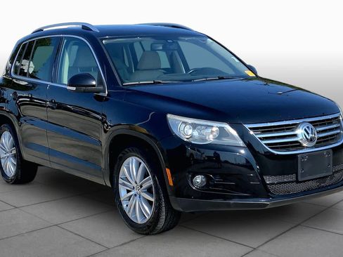 Used 2010 Volkswagen Tiguan SE AWD/4WD image 2