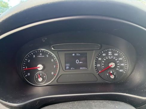 Used 2019 Kia Sorento FWD image 16