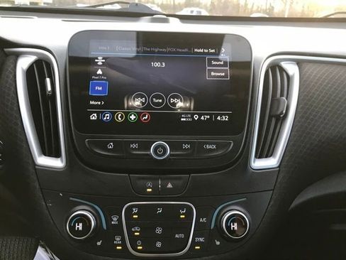 Certified 2025 Chevrolet Malibu LT image 11