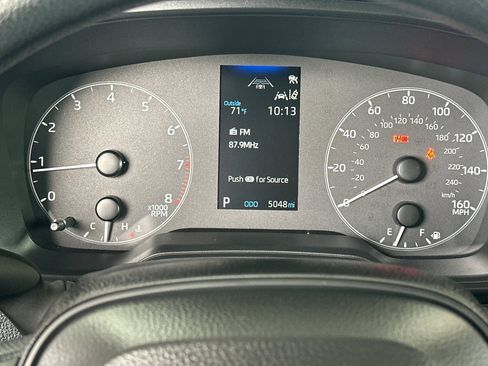 Used 2024 Toyota Corolla LE image 31