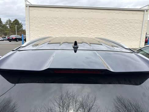 Used 2023 Toyota Highlander XLE image 19