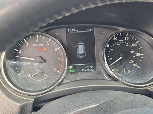 Used 2017 Nissan Rogue SV FWD image 5