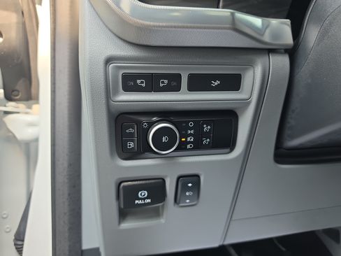 Used 2024 Ford F150 Lariat AWD/4WD image 21